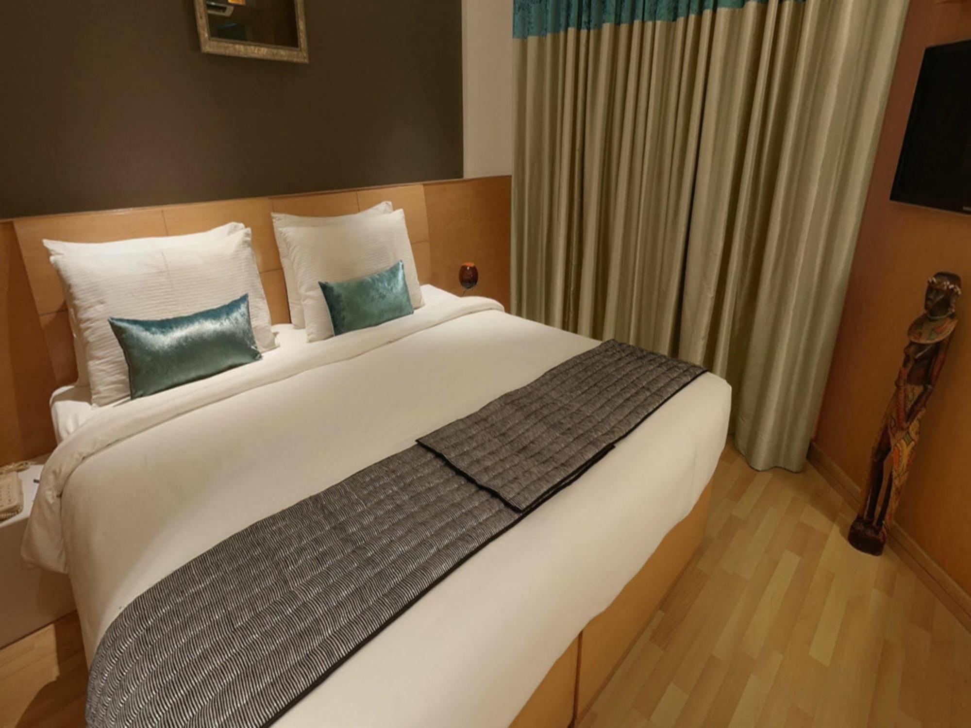 Melange Luxury Service Apartment Bangalore Exterior photo
